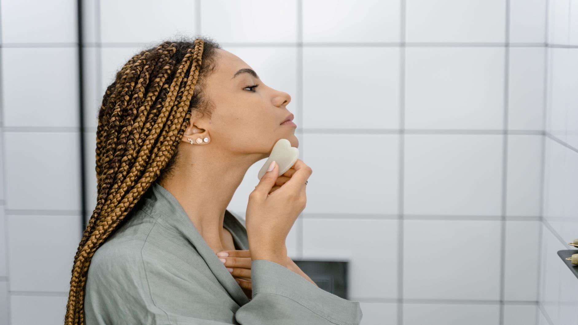 Yoga facial ¿mito o verdad?  - Inbiotech SAS